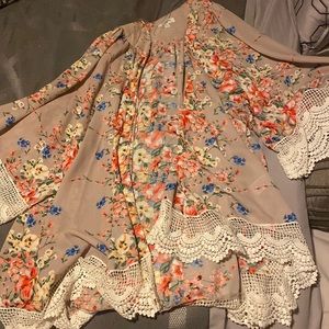 Floral lace trim kimono